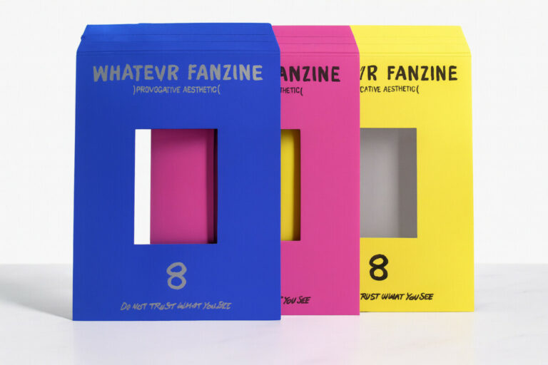 Pochette sur mesure pour fanzine XL format A3 avec ouverture détachable et impression silver