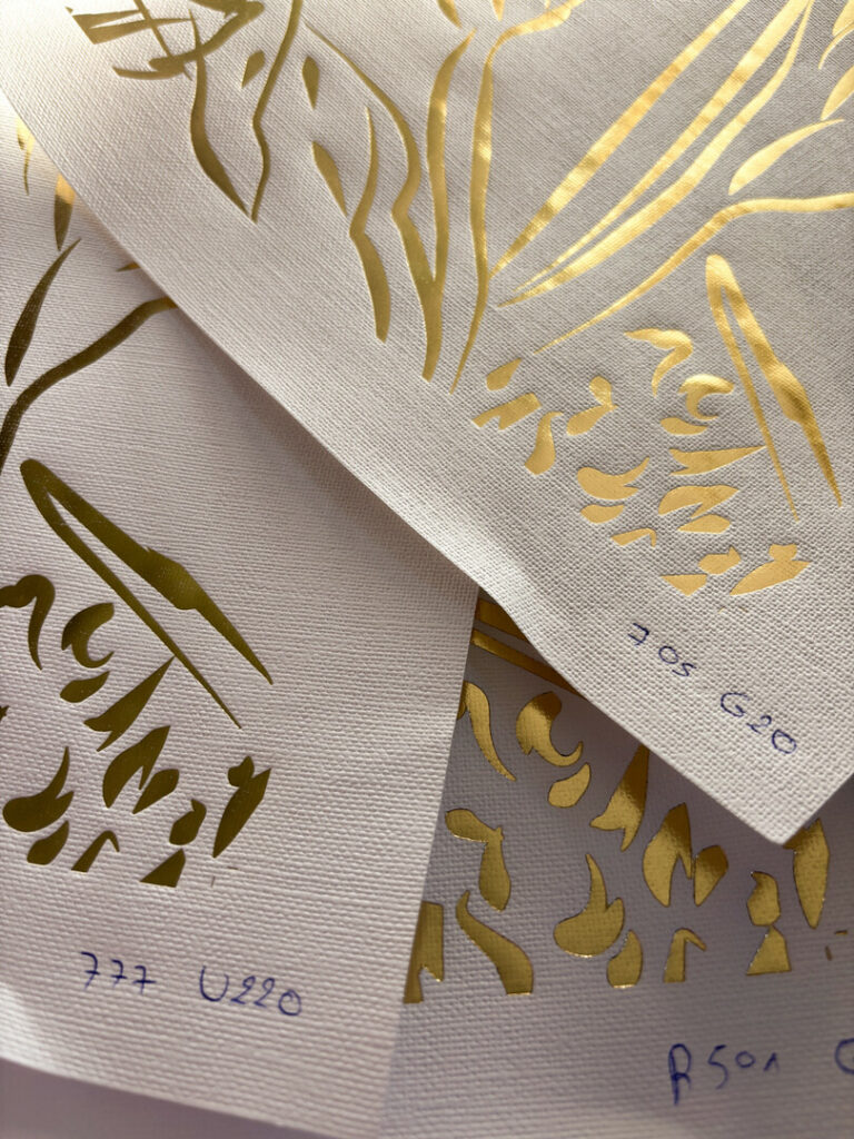 Essais de marquage à chaud grand format sur papier texturé